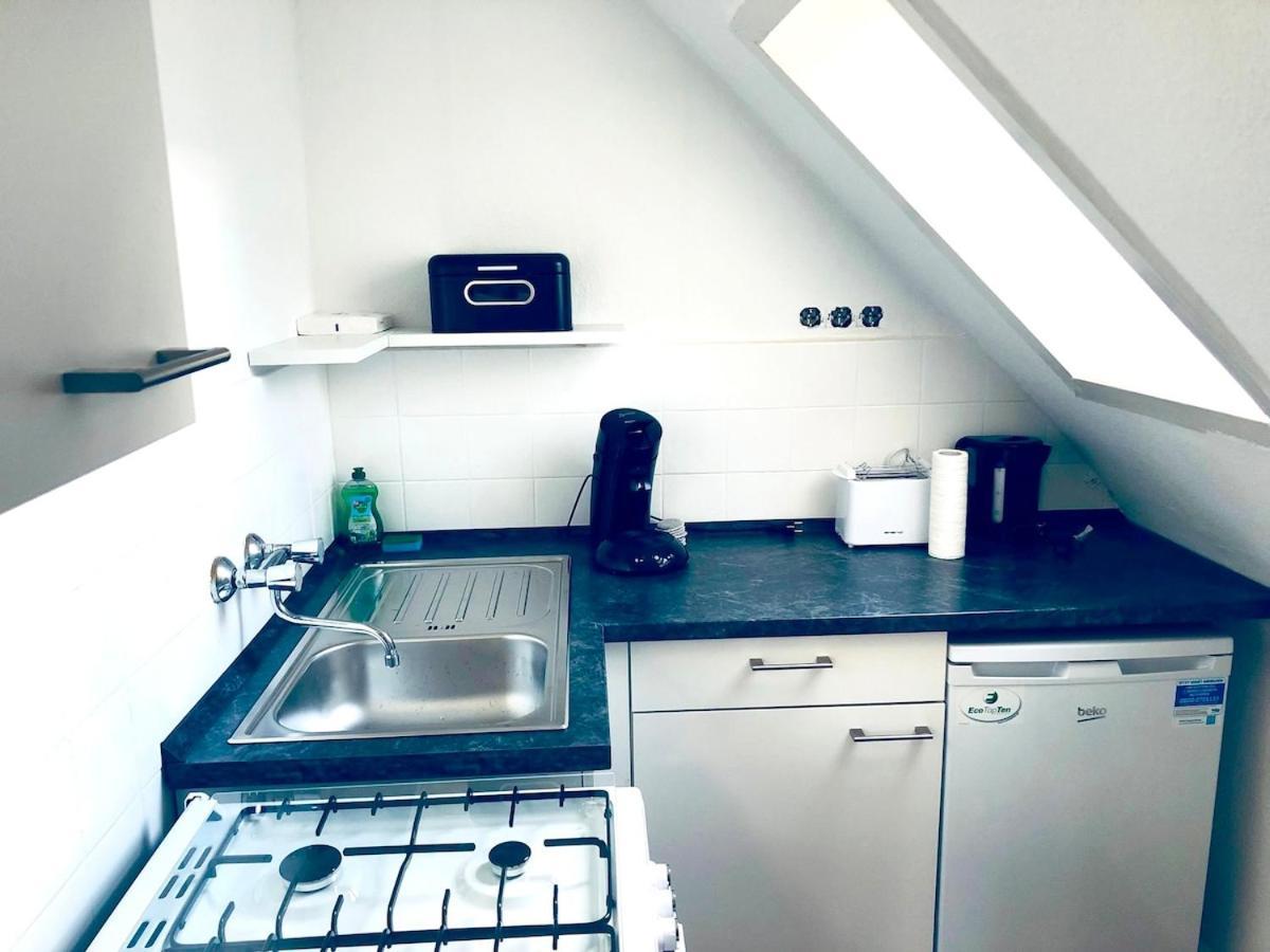 Wohnung Mit Neuem Bad Und Kueche Гельзенкирхен Экстерьер фото